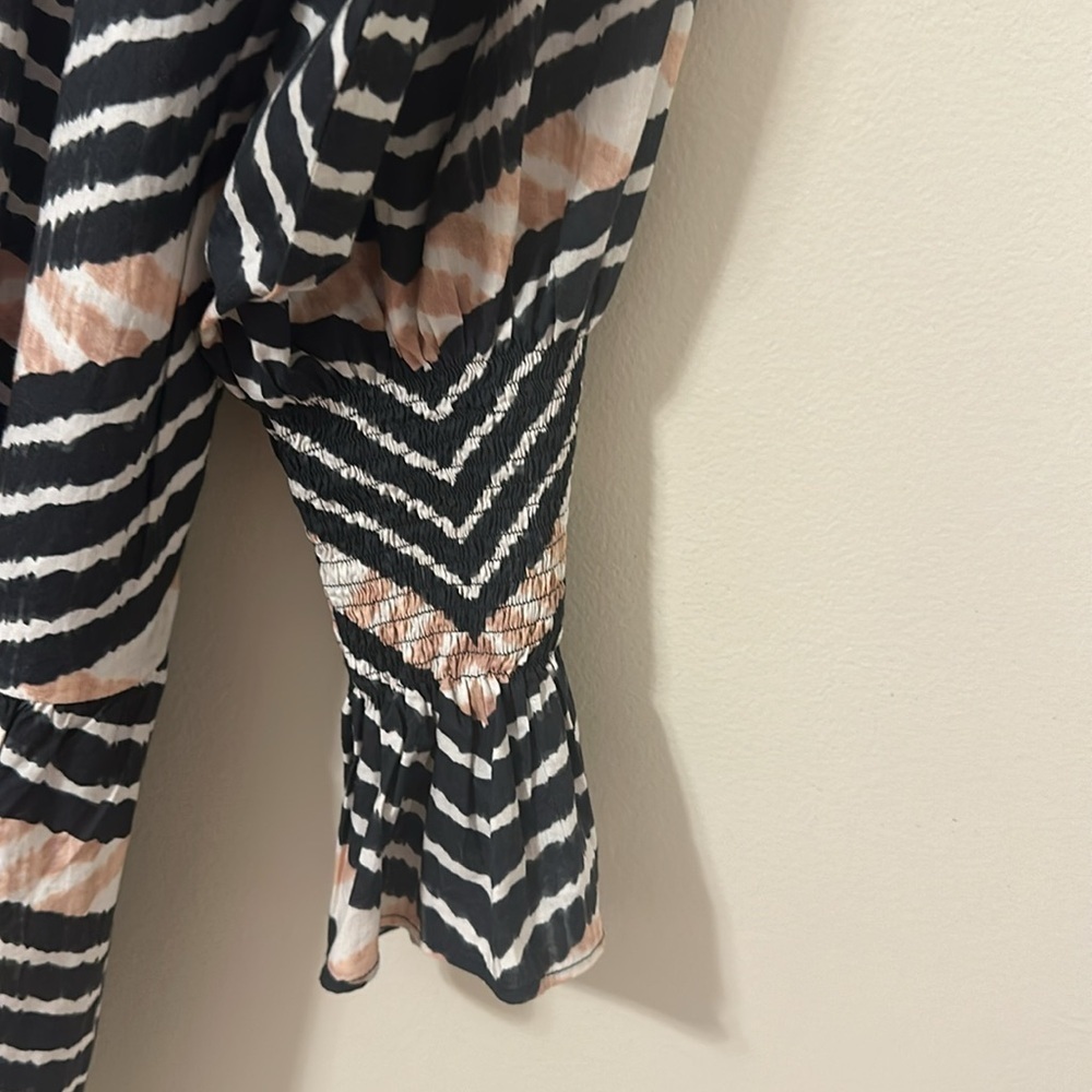 Figue Bella Short Dress Chevron Black,White,Tan Smocked Cuffs Small Boho Boho - Picture 6 of 13